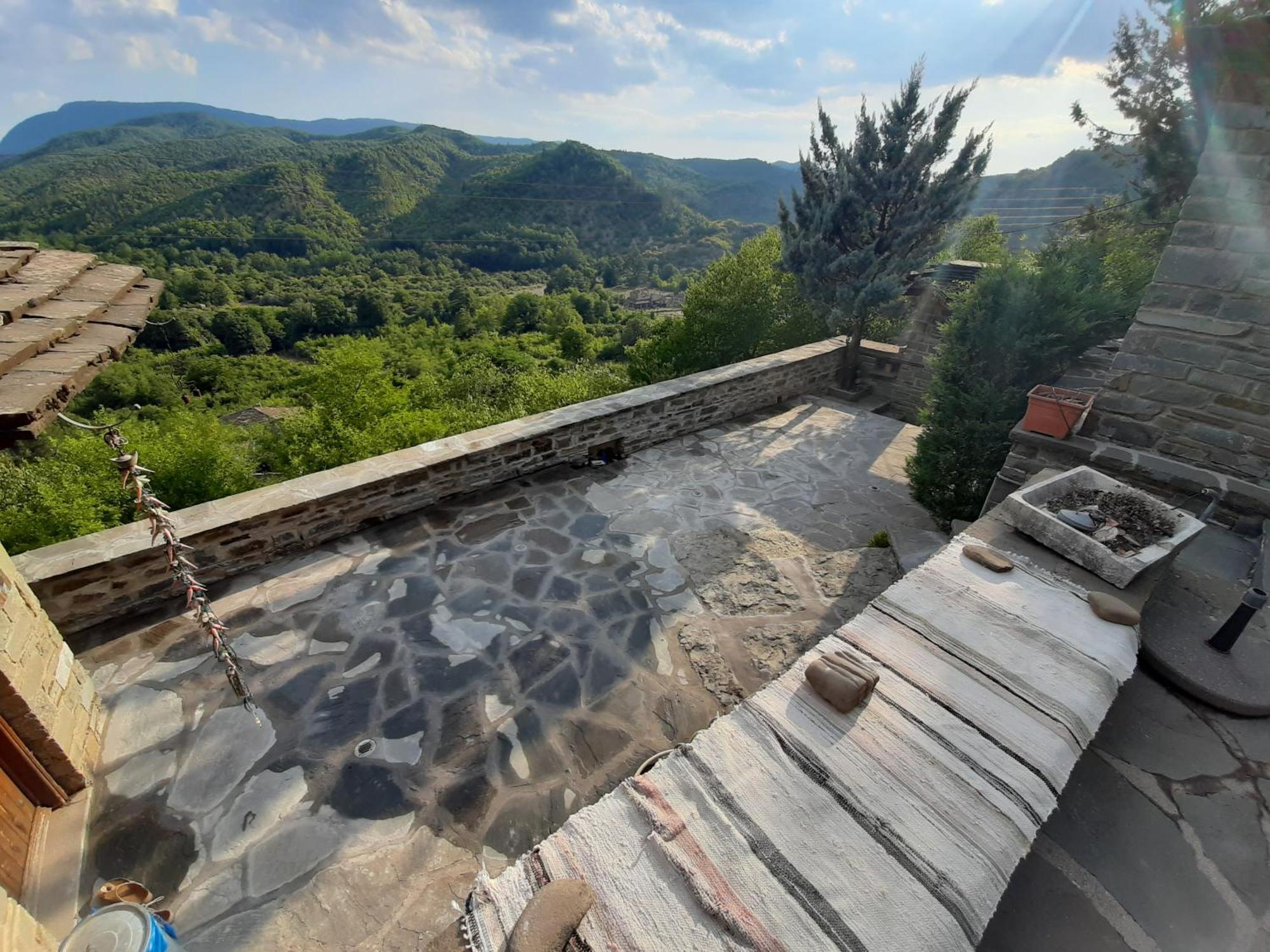 Lila Traditional House Κήποι